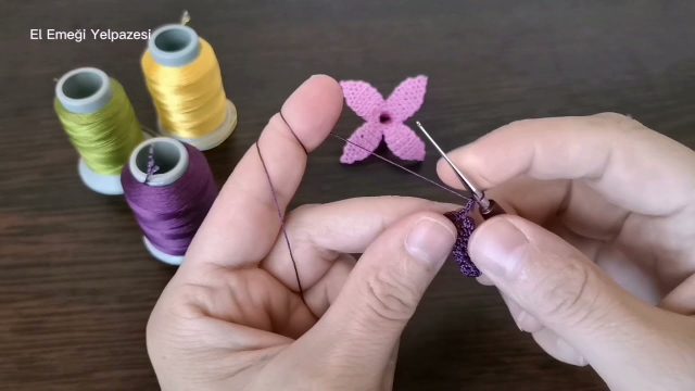 iğneden Tığa Küpeli Çiçeği Yapımı Videolu Anlatım